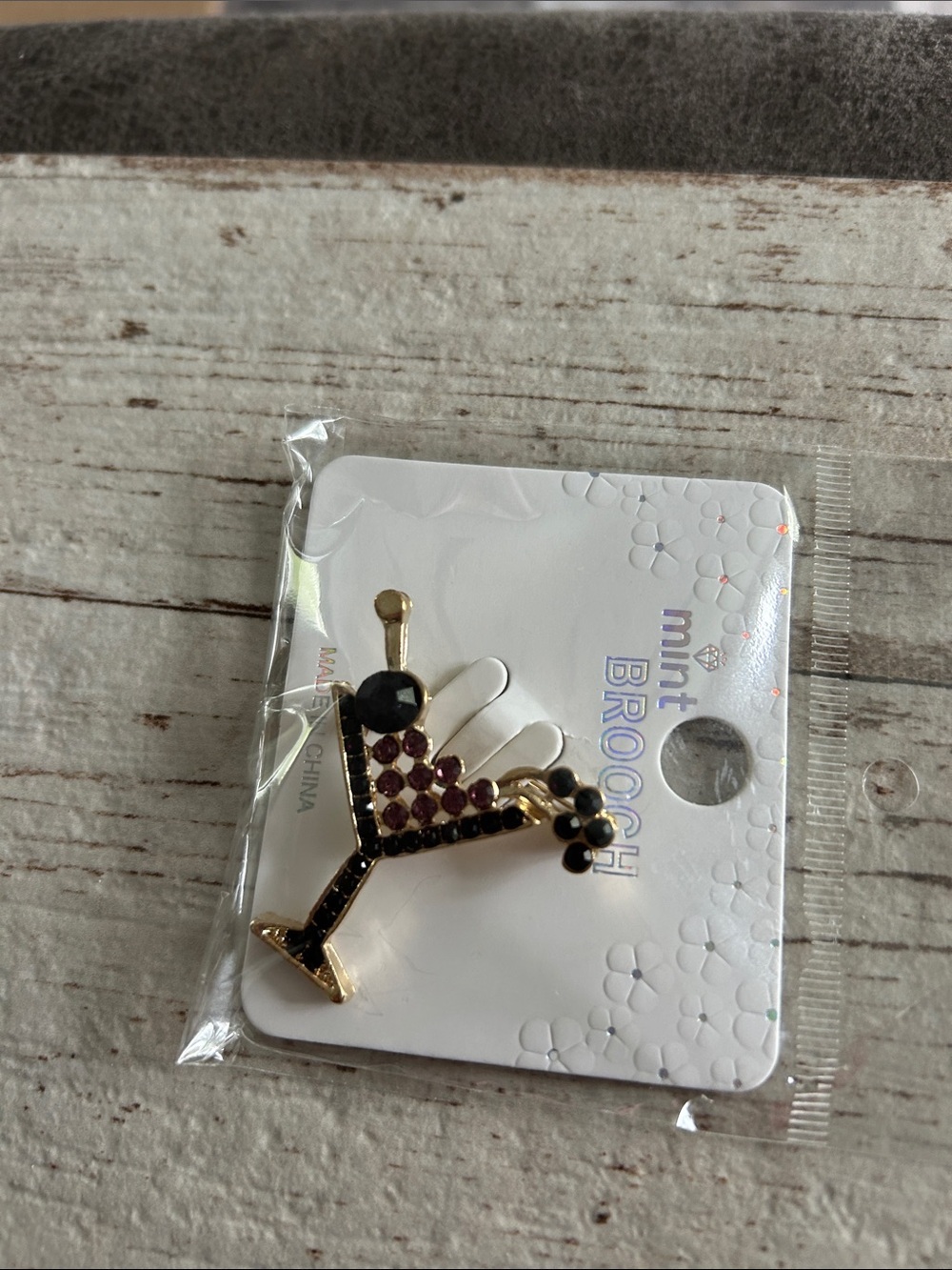 🔥$2 Cocktail Martini Crown Brooch Pin in Gold with Black & Purple Rhinestones